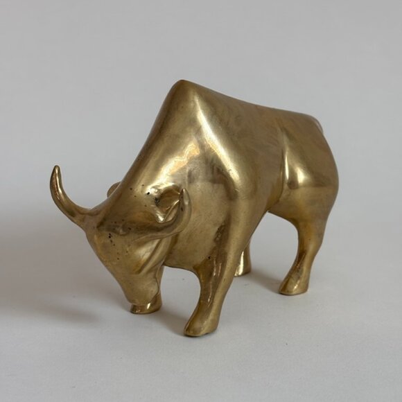 Vintage Solid Brass Bull Figurine – Heavy Mid-Century Desk or Shelf Decor - Picture 3 of 5